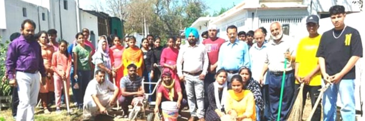 Aas Social Welfare Society and school children organized a camp and took care of the saplings